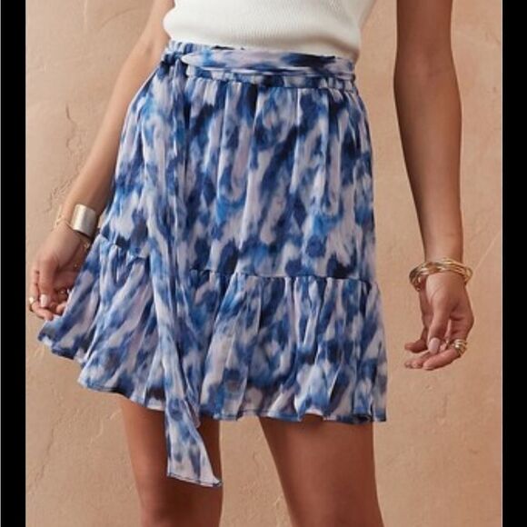 Banana Republic Dresses & Skirts - Banana Republic Factory Blue Tiered Mini Skirt | Size M